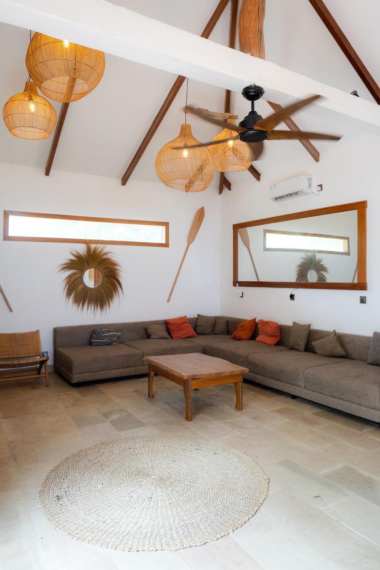 Отель Lances Right Surfhouse Katiet Экстерьер фото